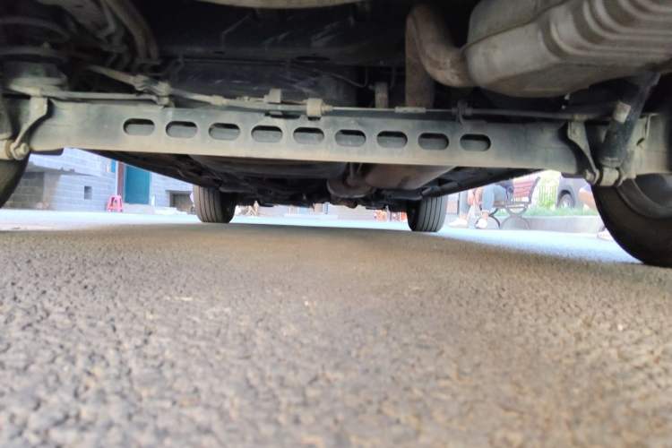 Used Buick GL8 2018 28T Luxury Model China VI Standard Chassis Rear