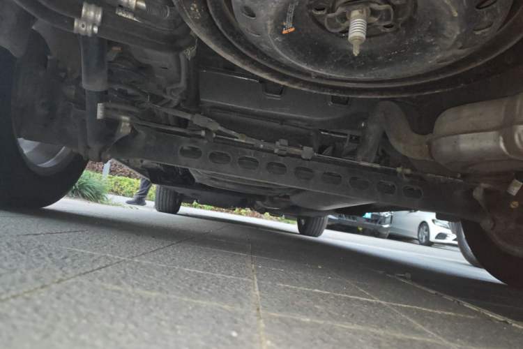 Used Buick GL8 2018 28T Prestige Version China VI Standard Chassis Rear