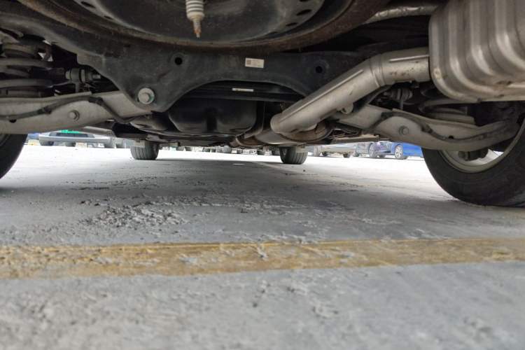 Used Buick GL8 2018 ES 28T Comfort Model China VI Standard Chassis Rear