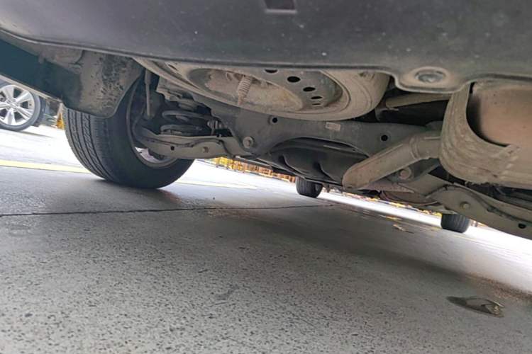 Used Buick GL8 2018 ES 28T Comfort Model China VI Standard Chassis Rear