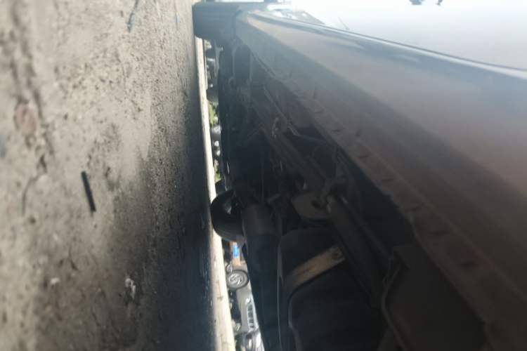 Used Buick GL8 2018 28T Comfort Model China VI Standard Chassis Rear Left