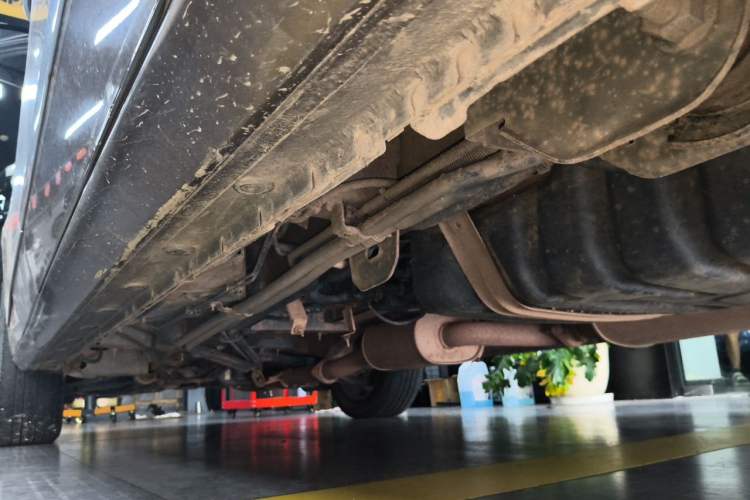 Used Buick GL8 2018 28T Luxury Model China VI Standard Chassis Rear Left