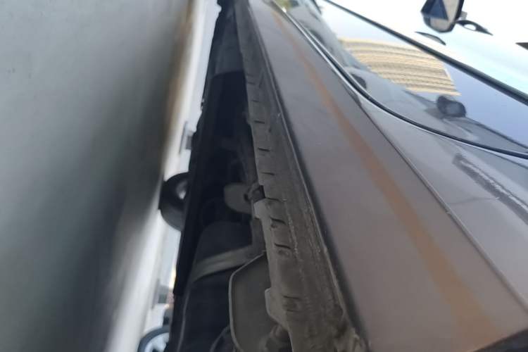 Used Buick GL8 2018 28T Luxury Model China VI Standard Chassis Rear Left