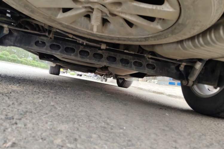 Used Buick GL8 2018 28T Luxury Model China VI Standard Chassis Rear
