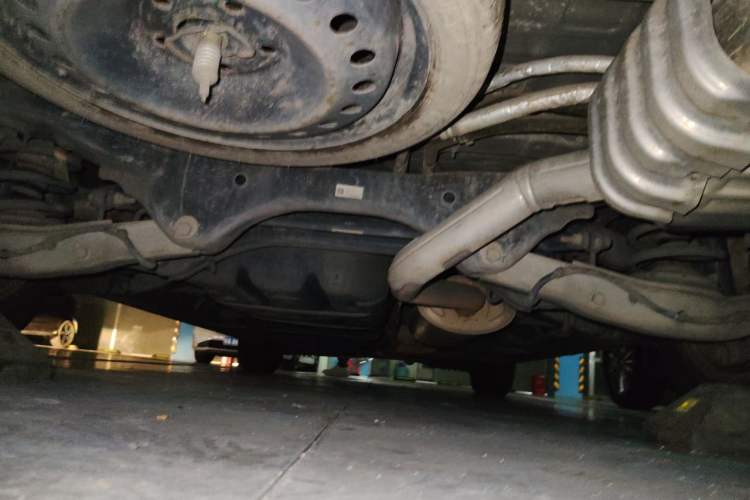 Used Buick GL8 2018 ES 28T Comfort Model China VI Standard Chassis Rear