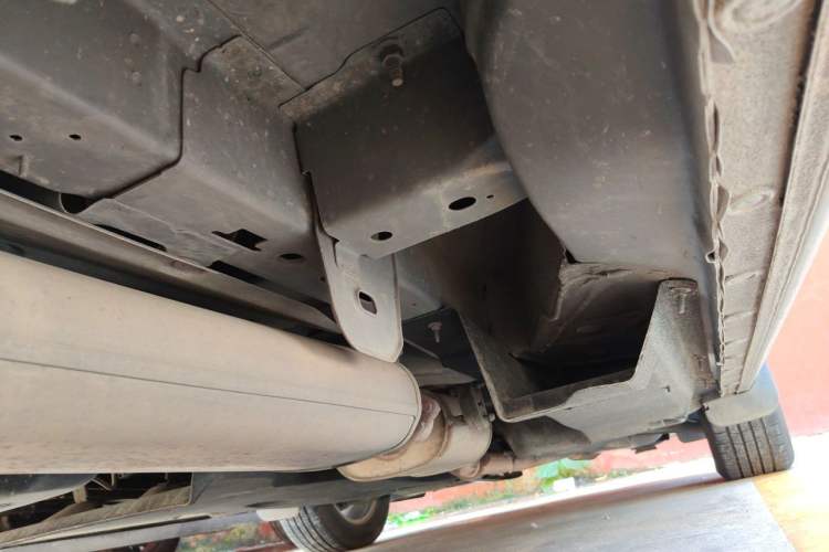 Used Buick GL8 2018 28T Comfort Model China VI Standard Chassis Rear Right