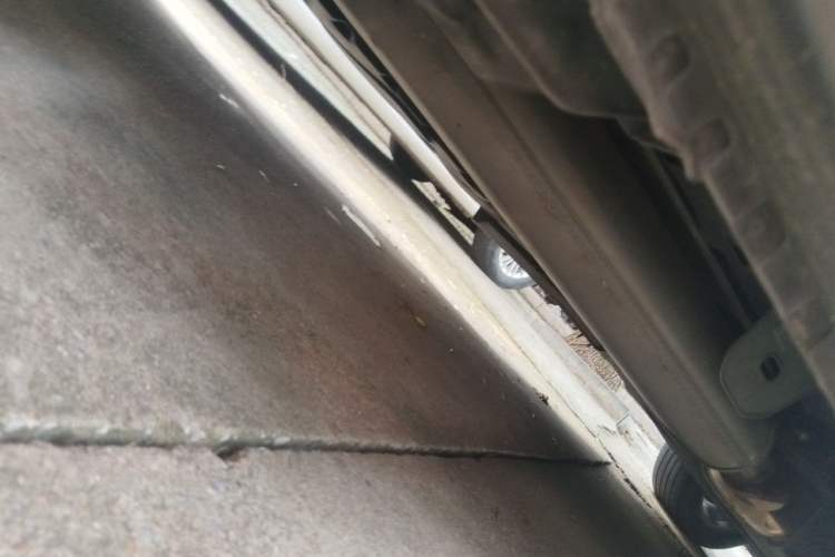 Used Buick GL8 2018 28T Luxury Model China VI Standard Chassis Rear Right
