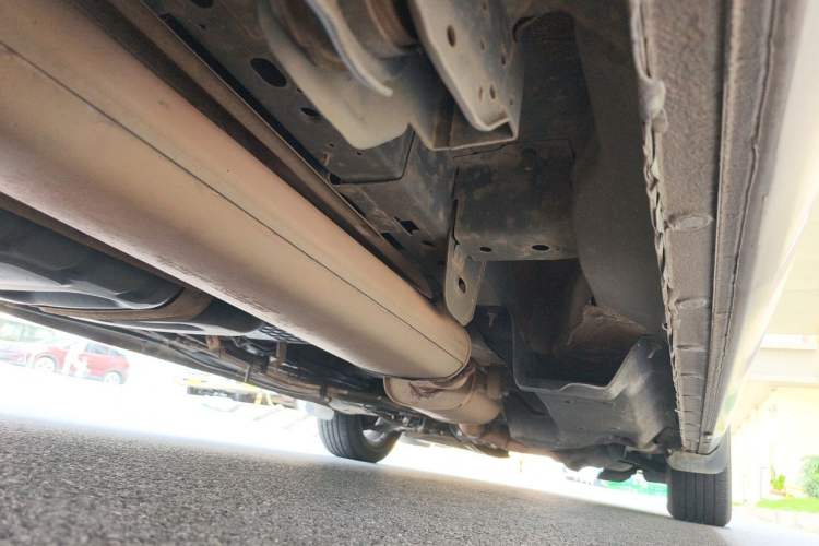Used Buick GL8 2018 28T Luxury Model China VI Standard Chassis Rear Right