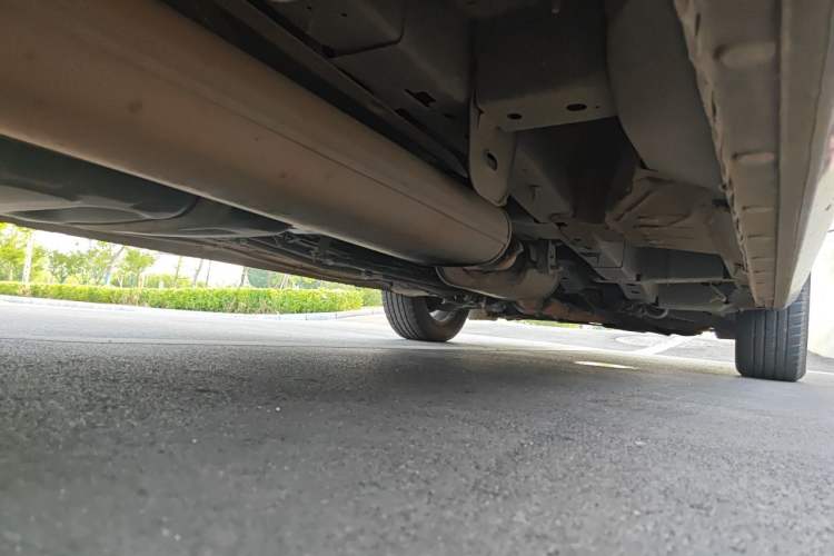 Used Buick GL8 2018 28T Luxury Model China VI Standard Chassis Rear Right