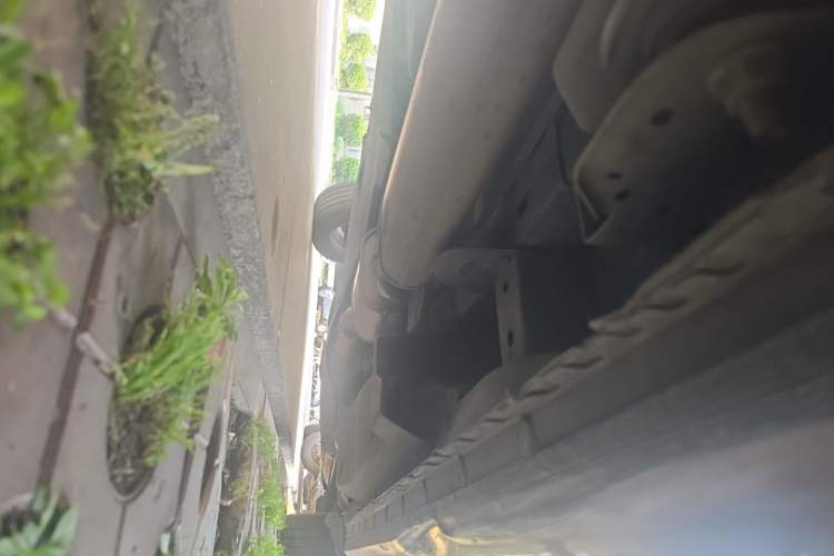 Used Buick GL8 2018 28T Luxury Model China VI Standard Chassis Rear Right