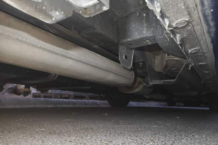Used Buick GL8 2018 28T Luxury Model China VI Standard Chassis Rear Right