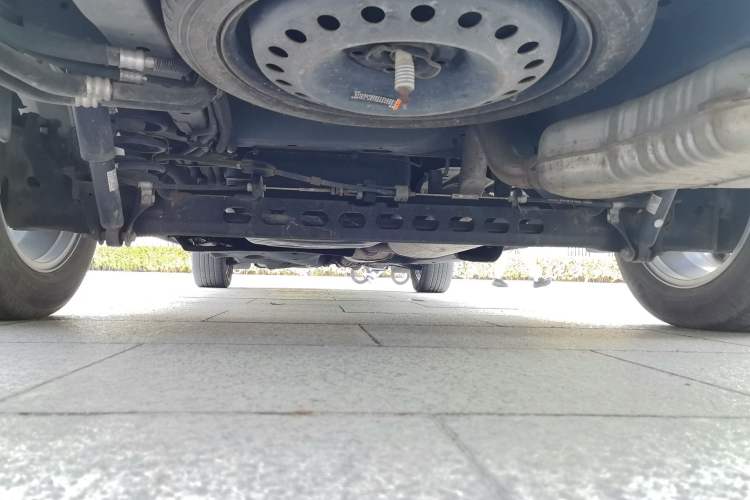 Used Buick GL8 2018 28T Comfort Model China VI Standard Chassis Rear