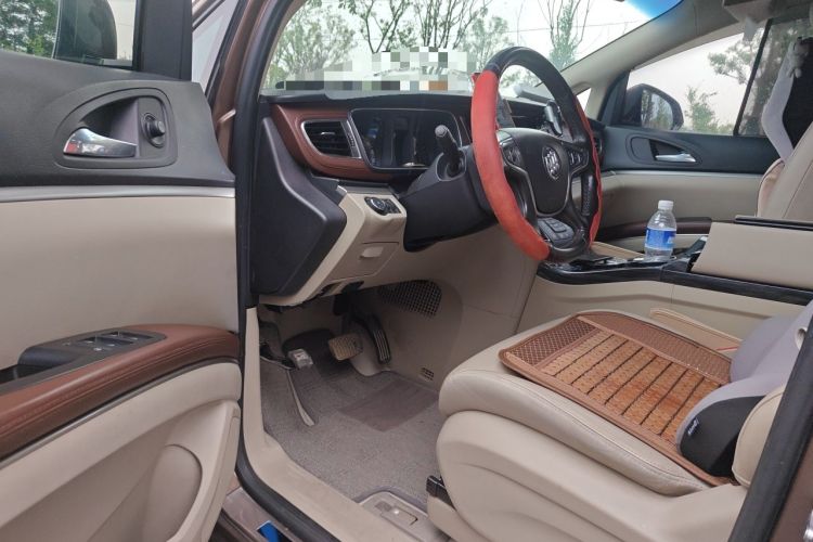 Used Buick GL8 2018 28T Luxury Model China VI Standard Driver Seat
