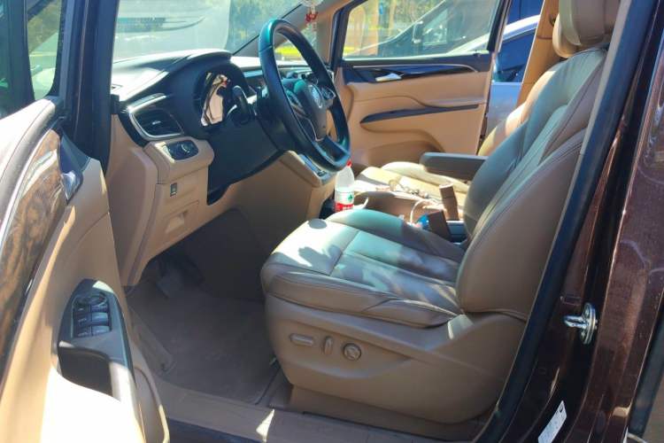 Used Buick GL8 2018 ES 28T Luxury Model China VI Standard Driver Seat