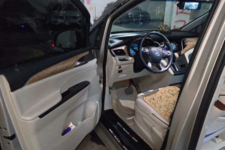 Used Buick GL8 2018 ES 28T Comfort Model China VI Standard Driver Seat