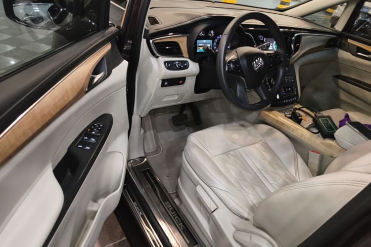 Used Buick GL8 2018 ES 28T Comfort Model China VI Standard Driver Seat