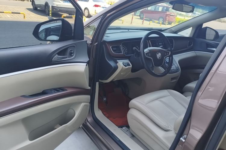 Used Buick GL8 2018 28T Luxury Model China VI Standard Driver Seat