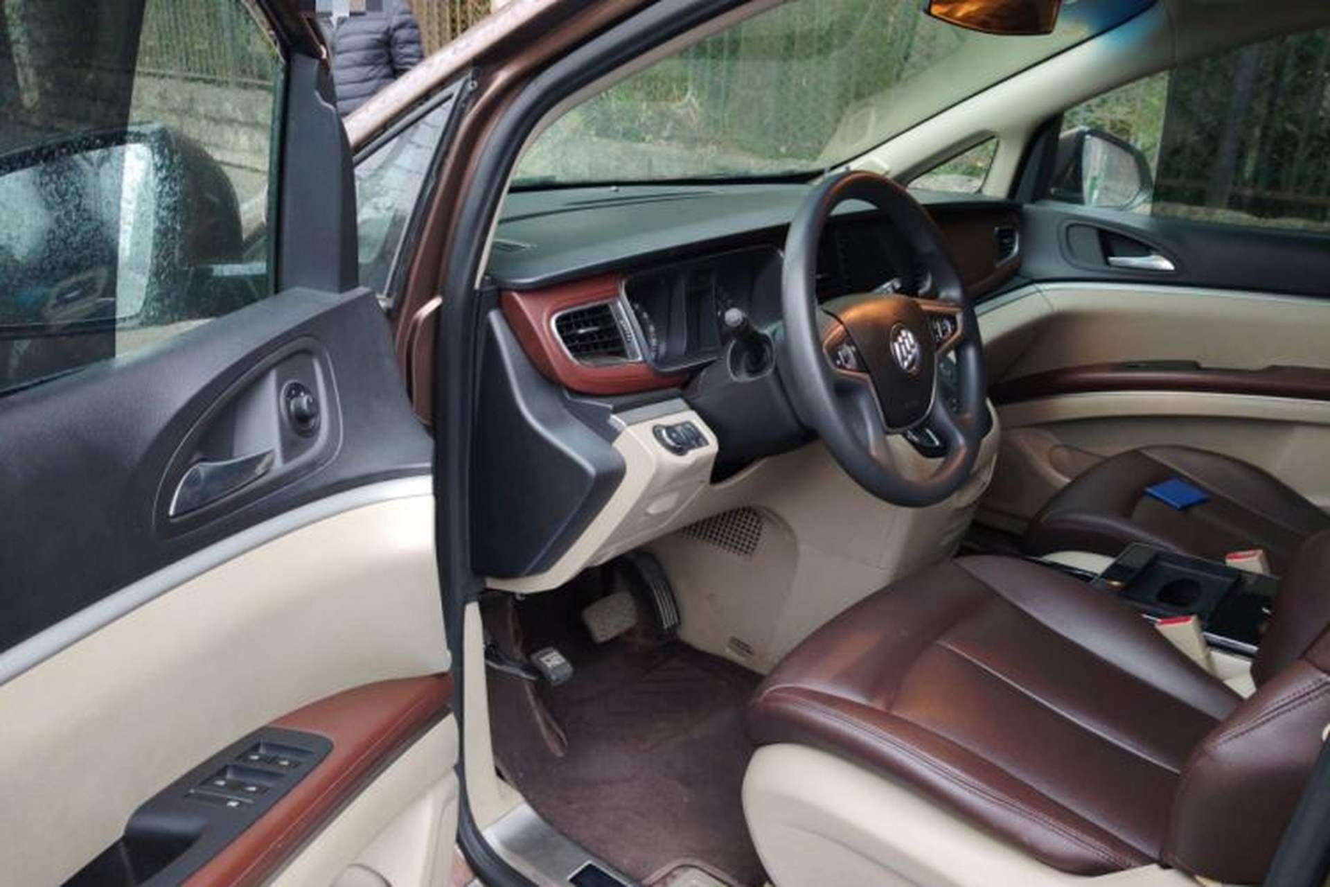 Used Buick GL8 2018 28T Comfort Model China VI Standard Driver Seat