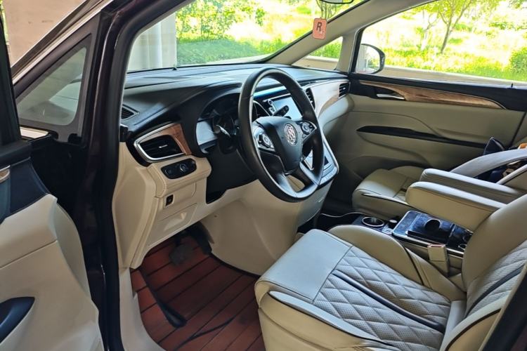 Used Buick GL8 2018 ES 28T Comfort Model China VI Standard Driver Seat