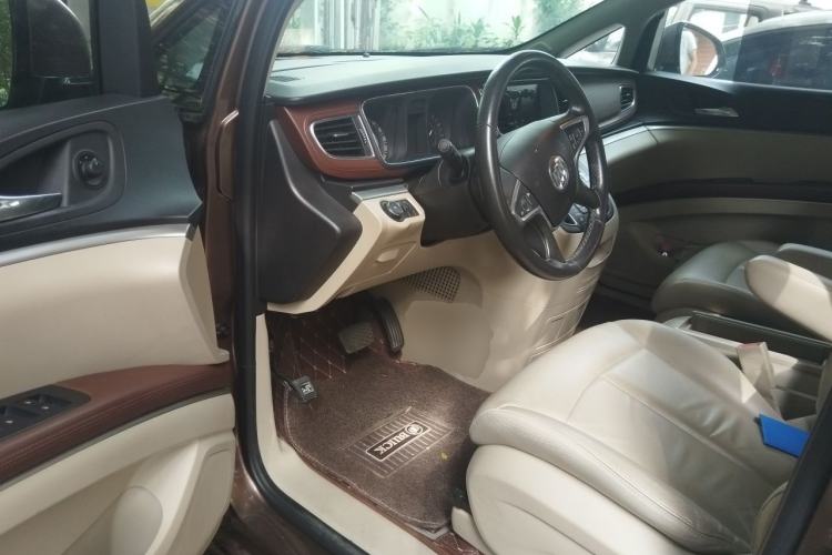 Used Buick GL8 2018 28T Luxury Model China VI Standard Driver Seat