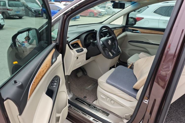 Used Buick GL8 2018 ES 28T Comfort Model China VI Standard Driver Seat