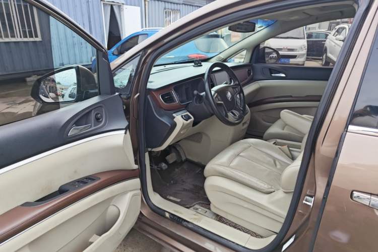 Used Buick GL8 2018 28T Luxury Model China VI Standard Driver Seat