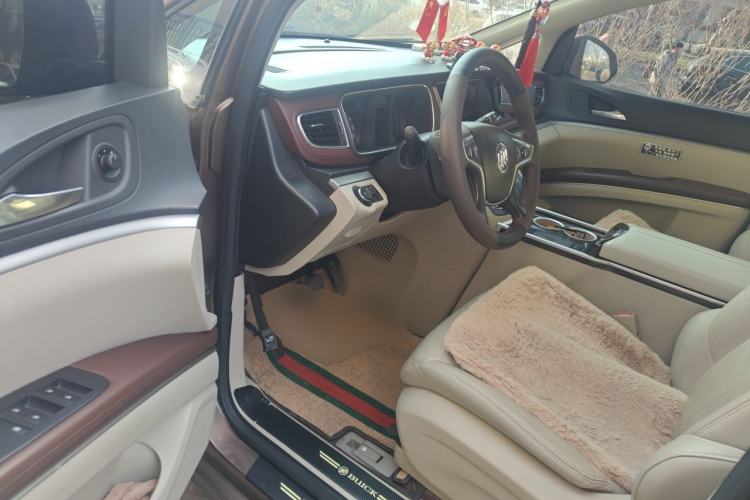 Used Buick GL8 2018 28T Comfort Model China VI Standard Driver Seat