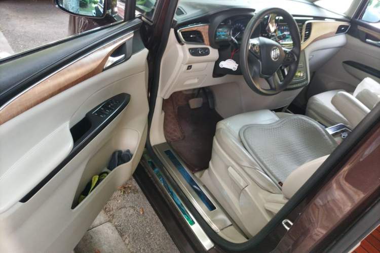 Used Buick GL8 2018 ES 28T Comfort Model China VI Standard Driver Seat
