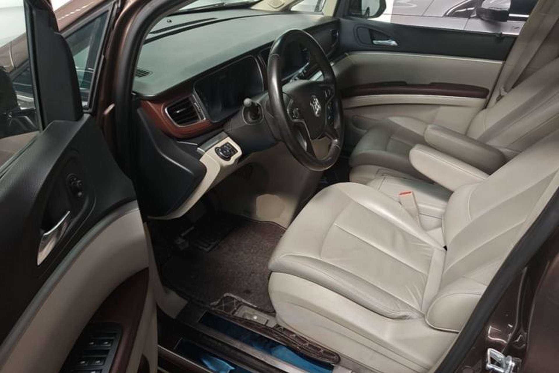 Used Buick GL8 2018 28T Prestige Version China VI Standard Driver Seat
