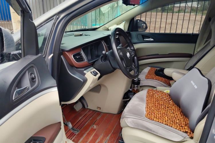 Used Buick GL8 2018 28T Luxury Model China VI Standard Driver Seat