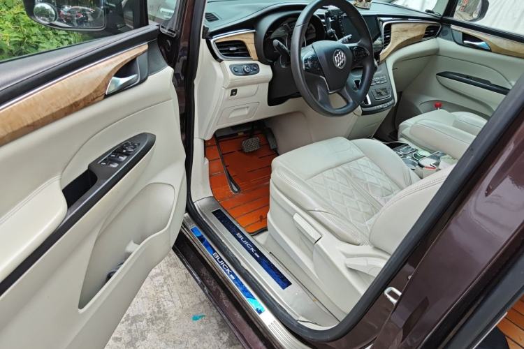 Used Buick GL8 2018 ES 28T Comfort Model China VI Standard Driver Seat