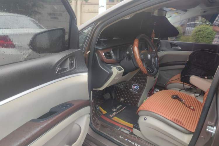 Used Buick GL8 2018 28T Luxury Model China VI Standard Driver Seat