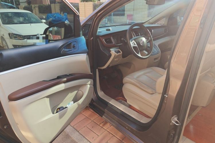 Used Buick GL8 2018 28T Luxury Model China VI Standard Driver Seat