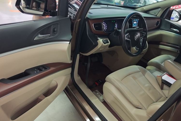 Used Buick GL8 2018 28T Luxury Model China VI Standard Driver Seat