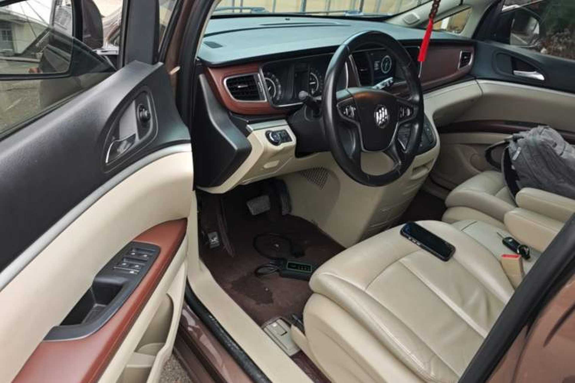 Used Buick GL8 2018 28T Luxury Model China VI Standard Driver Seat