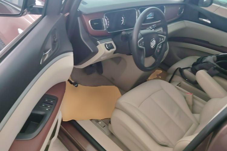 Used Buick GL8 2018 28T Luxury Model China VI Standard Driver Seat
