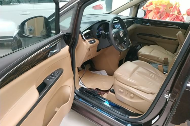 Used Buick GL8 2018 ES 28T Luxury Model China VI Standard Driver Seat