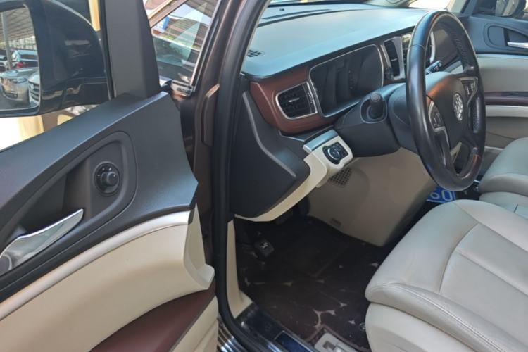 Used Buick GL8 2018 28T Luxury Model China VI Standard Driver Seat