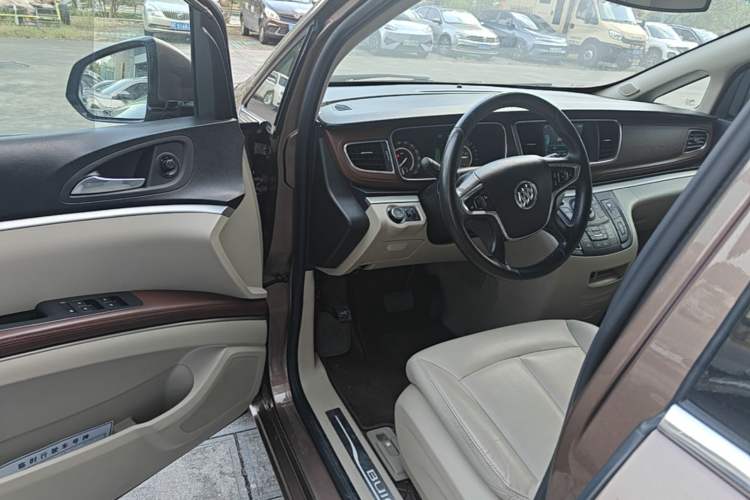 Used Buick GL8 2018 28T Prestige Version China VI Standard Driver Seat