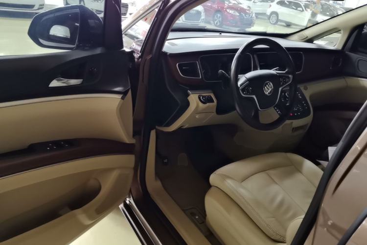 Used Buick GL8 2018 28T Luxury Model China VI Standard Driver Seat