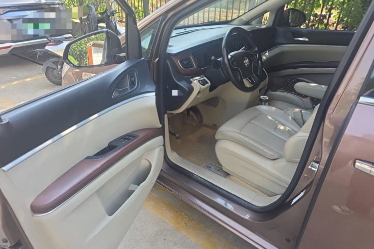 Used Buick GL8 2018 28T Luxury Model China VI Standard Driver Seat