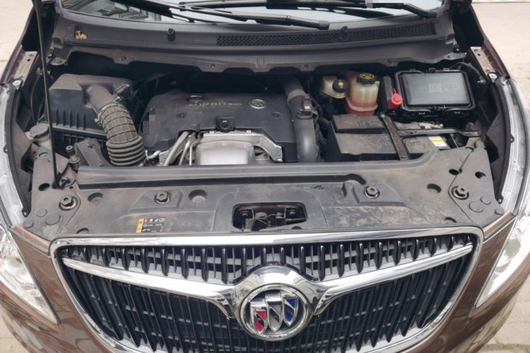 Used Buick GL8 2018 28T Luxury Model China VI Standard Engine Bay