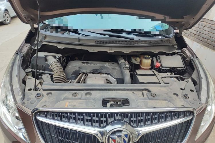 Used Buick GL8 2018 28T Luxury Model China VI Standard Engine Bay