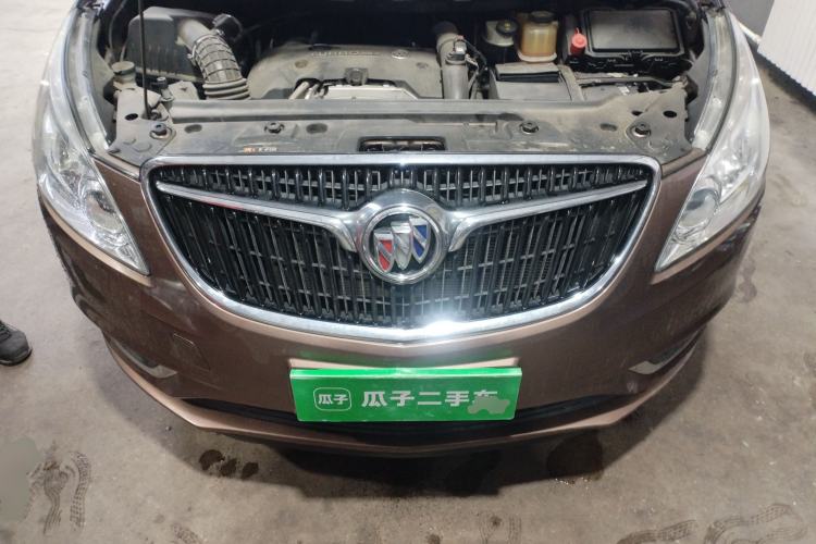 Used Buick GL8 2018 28T Comfort Model China VI Standard Engine Bay