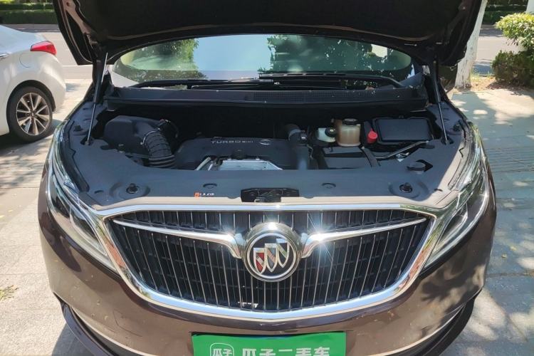 Used Buick GL8 2018 ES 28T Premium Model China VI Standard Engine Bay