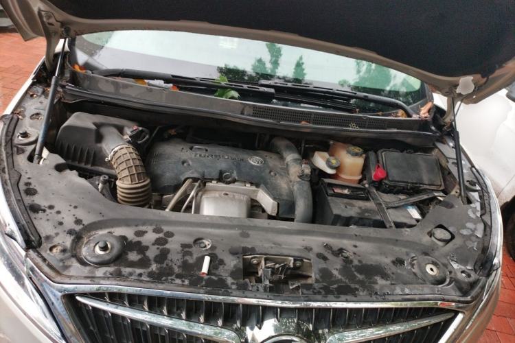 Used Buick GL8 2018 ES 28T Comfort Model China VI Standard Engine Bay