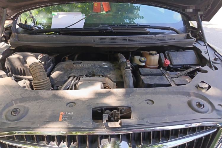 Used Buick GL8 2018 ES 28T Flagship Model China VI Standard Engine Bay
