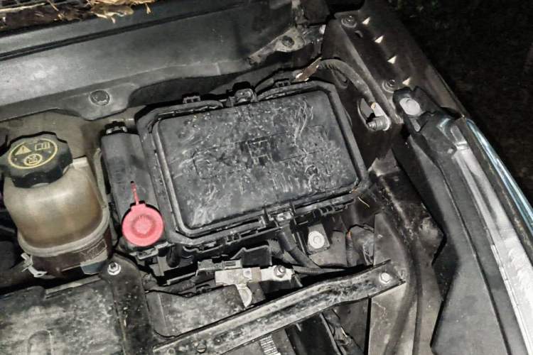 Used Buick GL8 2018 28T Comfort Model China VI Standard Engine Bay Left