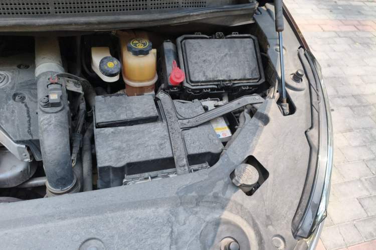 Used Buick GL8 2018 ES 28T Flagship Model China VI Standard Engine Bay Left