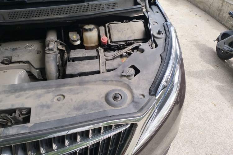 Used Buick GL8 2018 ES 28T Comfort Model China VI Standard Engine Bay Left